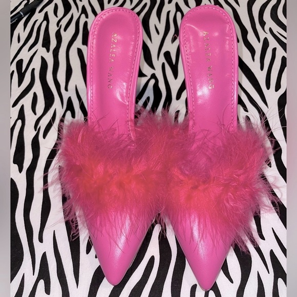LAST PAIR! AZALEA WANG Jabba Feather Mules Sz. 7 - NWT - Picture 2 of 4